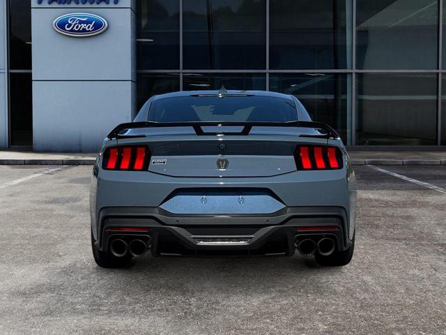 2024 ford mustang dark horse