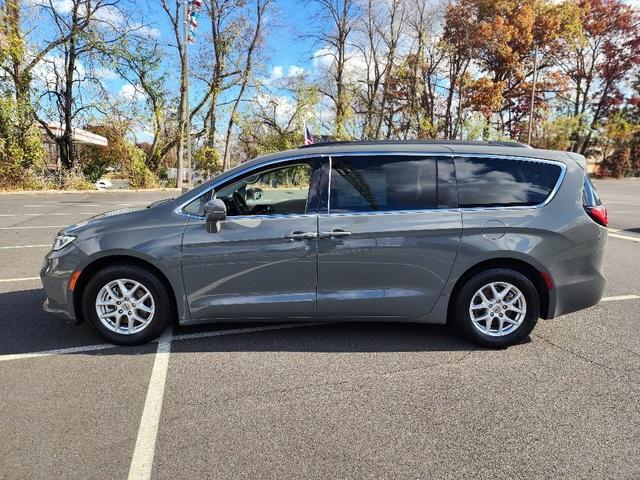 2022 chrysler pacifica touring-l