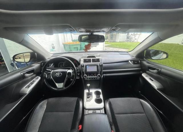 2012 toyota camry se