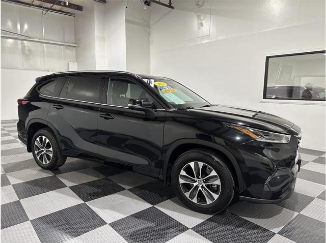 2021 toyota highlander xle