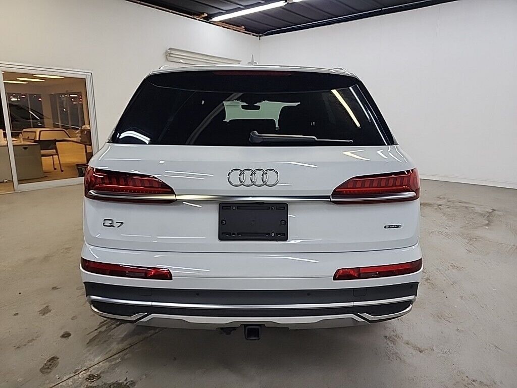 2021 audi q7 55 premium plus