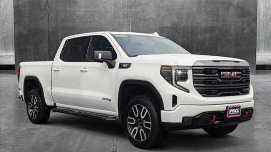 2023 GMC se