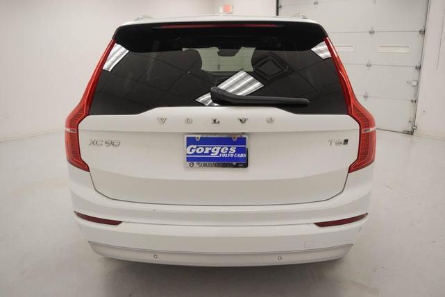 2022 volvo xc90 t6 momentum 6 passenger
