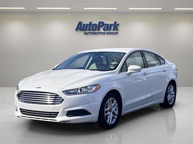 2016 ford fusion se