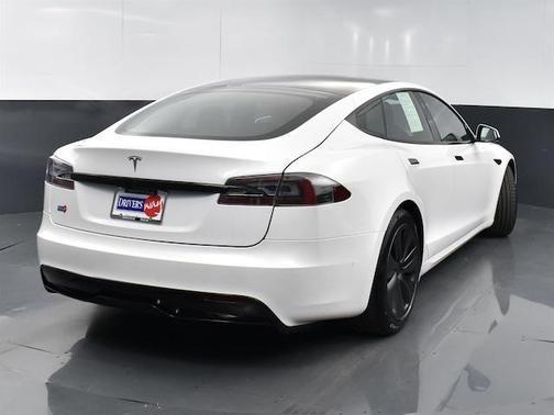 2022 tesla model s in minneapolis, minnesota