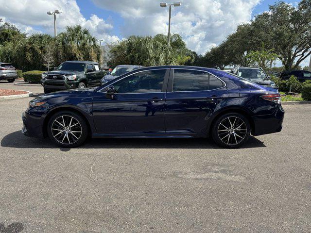 2021 toyota camry se