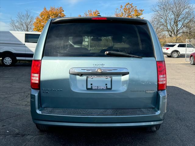 2009 chrysler town & country touring