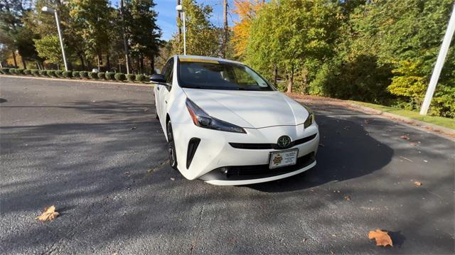 2022 toyota prius l