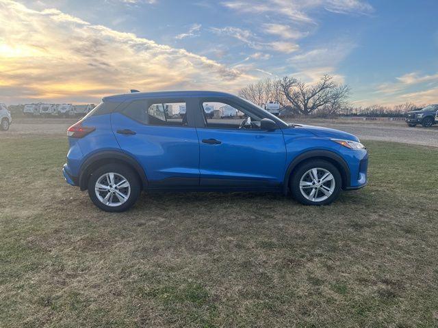 2021 nissan kicks s