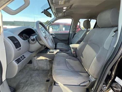 2014 nissan frontier sv in defiance, ohio