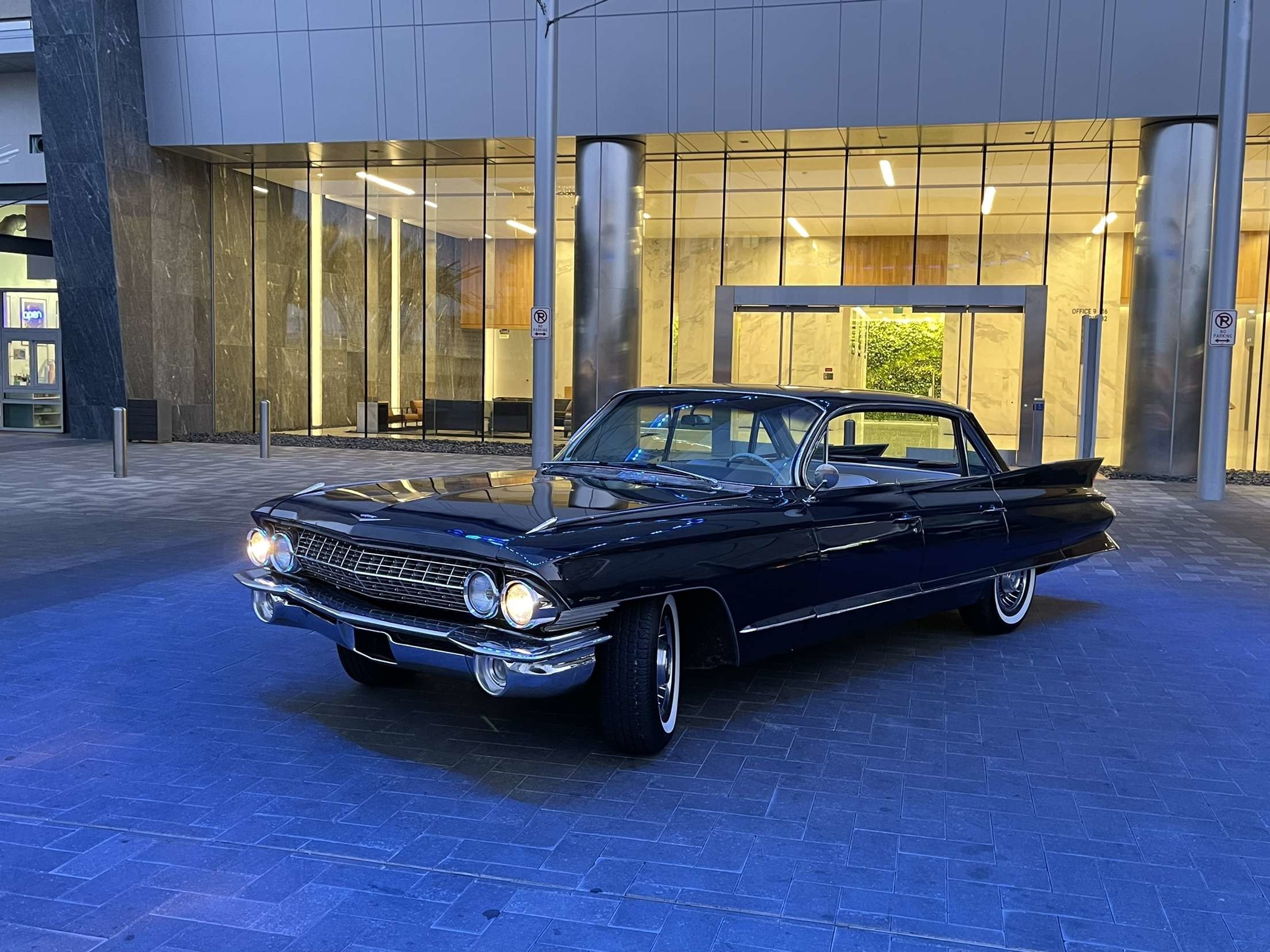1961 cadillac de ville sedan