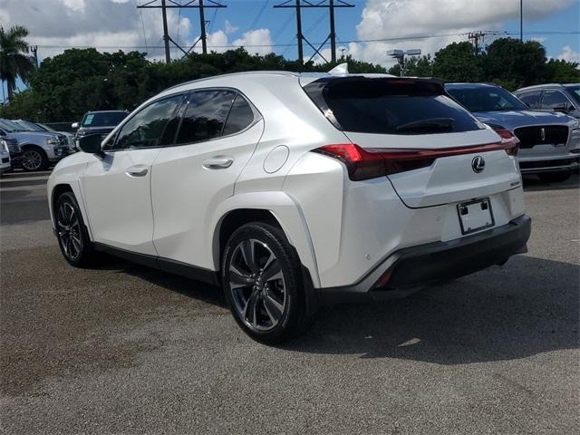 2022 lexus ux 200 base