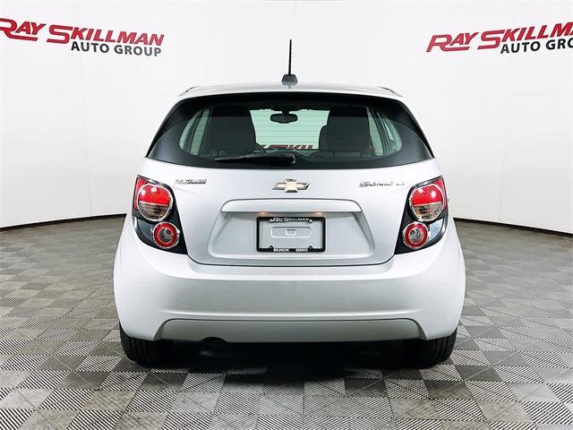 2016 chevrolet sonic lt