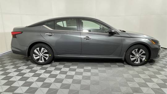 2025 Nissan Altima