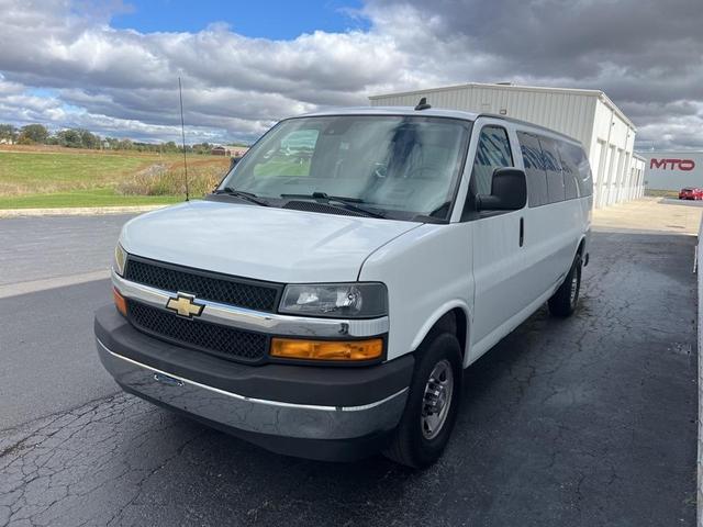 2019 chevrolet express 3500 lt