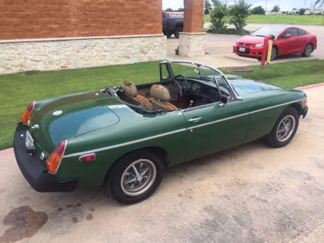1977 mgb 1.8 liter finished in bristish racing green - requires re-commissioning
