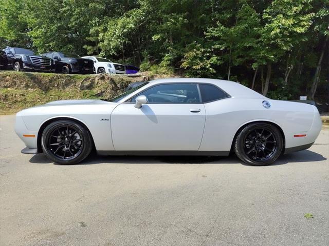 2023 dodge challenger r/t