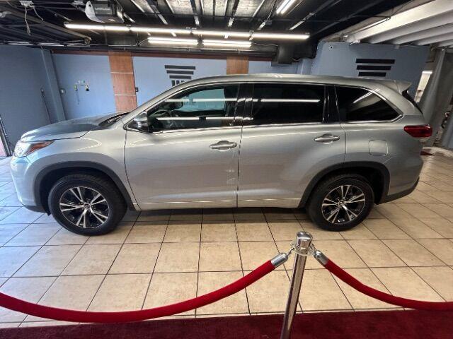 2018 toyota highlander le plus