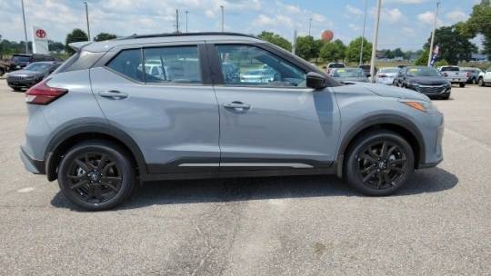 new 2024 nissan kicks sr