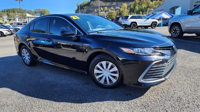 2021 toyota camry hybrid le