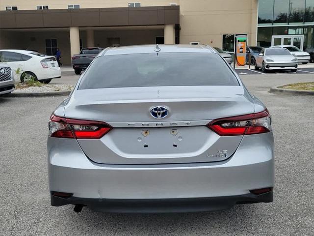 2021 toyota camry le
