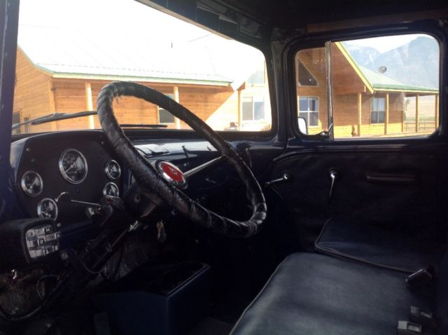dodge town wagon