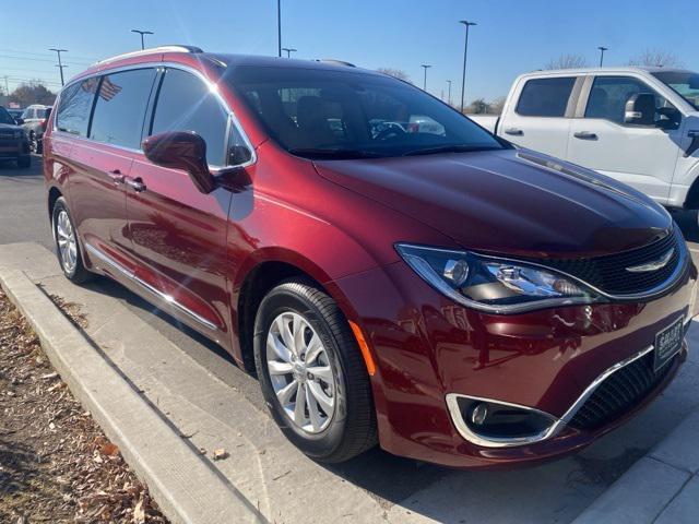 2017 chrysler pacifica touring-l