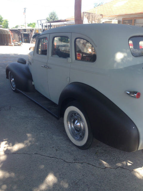 1939 4-door chevrolet sedan
