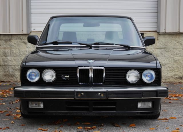 1988 bmw 535is e28 5-speed low mileage and very rust free