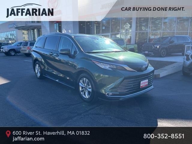 2022 toyota sienna limited