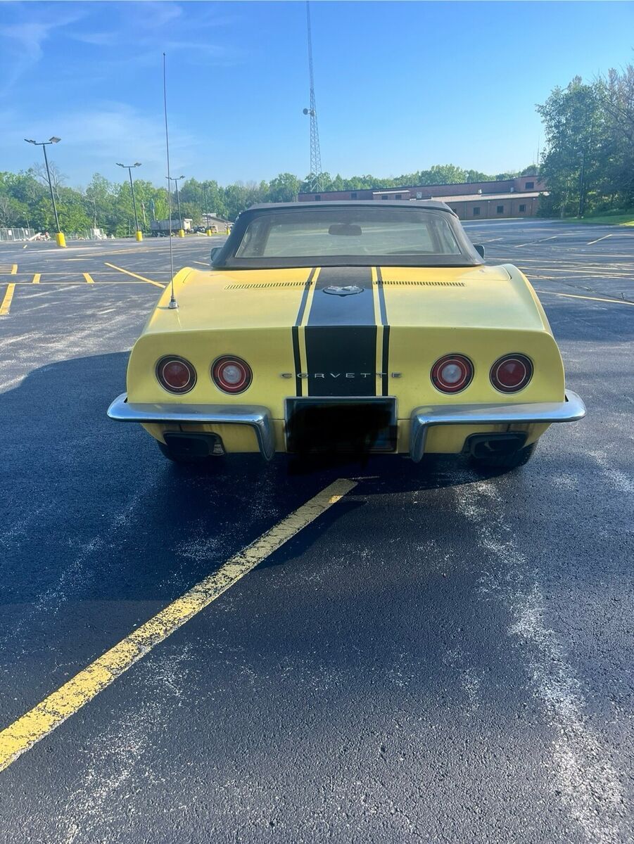 1970 chevrolet corvette yellow