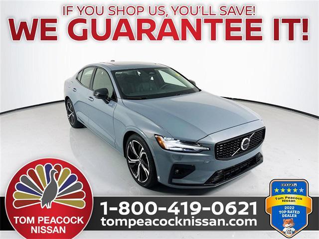 2024 volvo s60 b5 plus dark theme