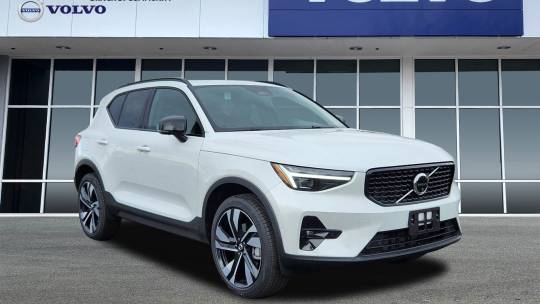 2024 Volvo XC40