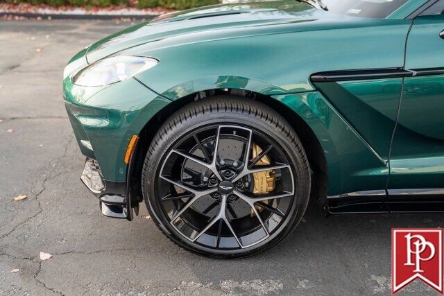 2025 aston martin dbx 707