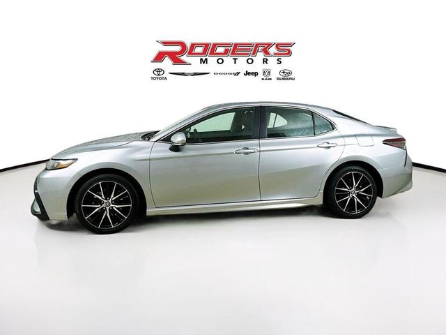 2024 toyota camry se
