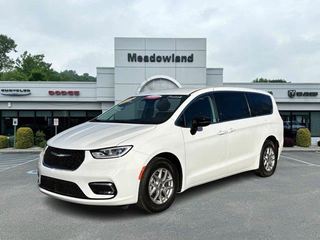 2024 chrysler pacifica touring-l