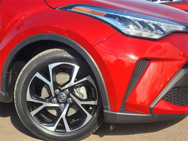 2021 toyota c-hr le