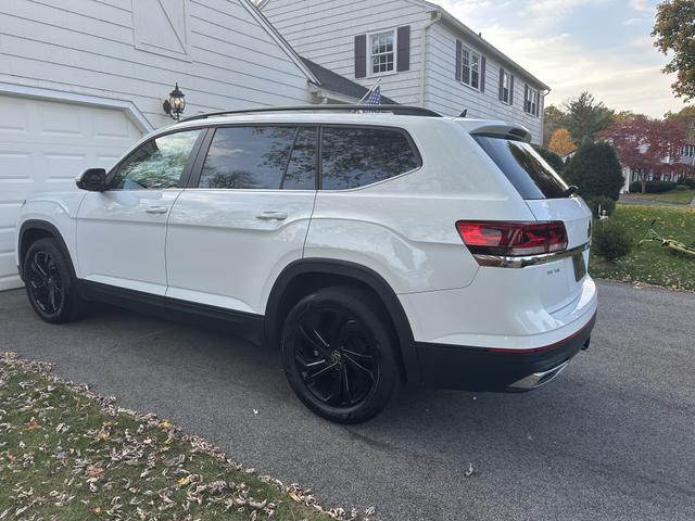 2022 volkswagen atlas 3.6l se w/technology