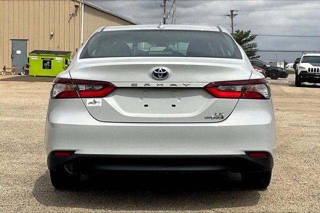 2022 toyota camry hybrid le in mayfair, illinois