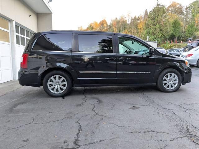 2014 chrysler town & country touring