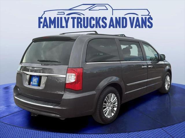 2015 chrysler town & country touring-l