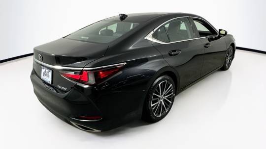 2022 Lexus ES
