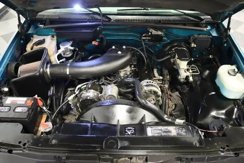 5.7l crate v8 w/ about 1500 miles, great paint & interior, cold a/c, ready to go