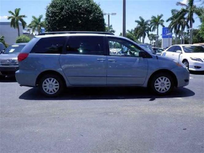 2010 toyota sienna le in greenacres, fl