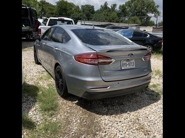 2020 ford fusion se