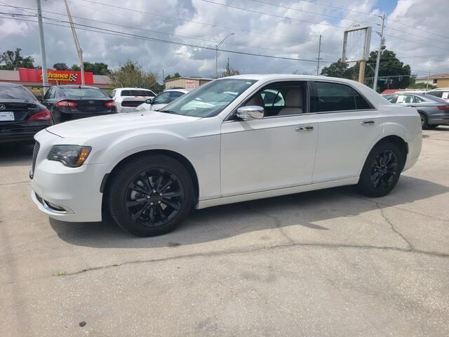 2016 chrysler 300 s