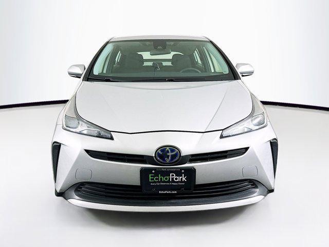 2021 toyota prius l