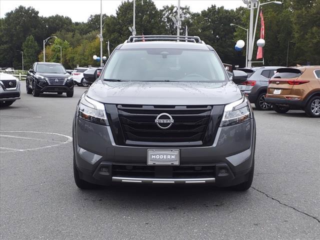 2023 nissan pathfinder sl