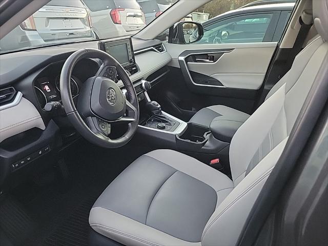 2022 toyota rav4 hybrid xle premium