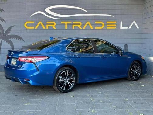 2019 toyota camry